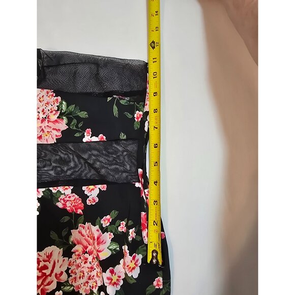 Torrid Floral Mesh Panel Top Size 2X lightweight short sleeve - Picture 11 of 13